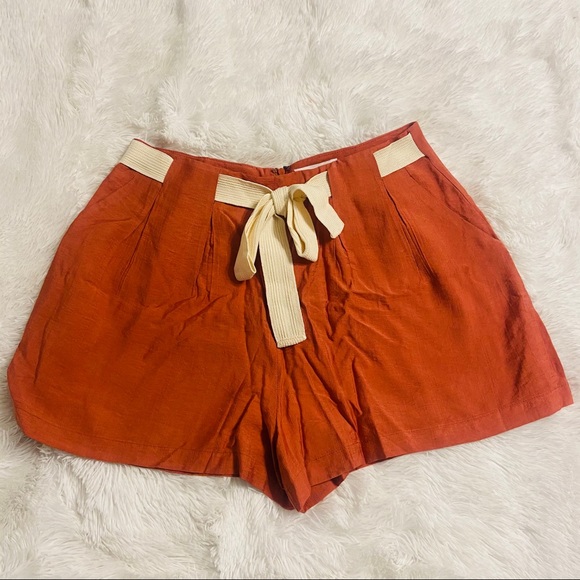 All in Favor Front Tie Pleated Terracotta Shorts - Picture 3 of 8